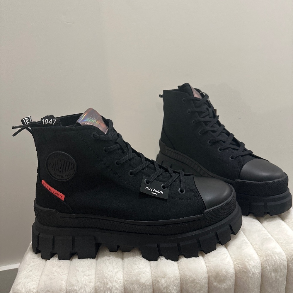 Palladium Revolt HI TX Size 10